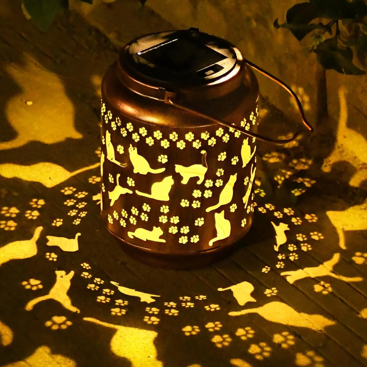 Cat Lover Gifts for Women,Mom,Grandma,Sister,Cat Solar Light , Gift Solar Lanterns for Mother Day Christmas Outdoor Waterproof Lights Led Mason Jar Hanging Lamps Decor for Garden Yard Patio