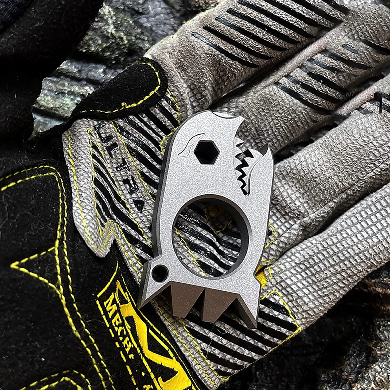EDC Pry Bar with Bottle Opener Wrench Titanium Prybar Multi Tool, Keychain Multitool Tool, Pocket Crowbar for Outdoor Camping Hiking Fishing (grey)