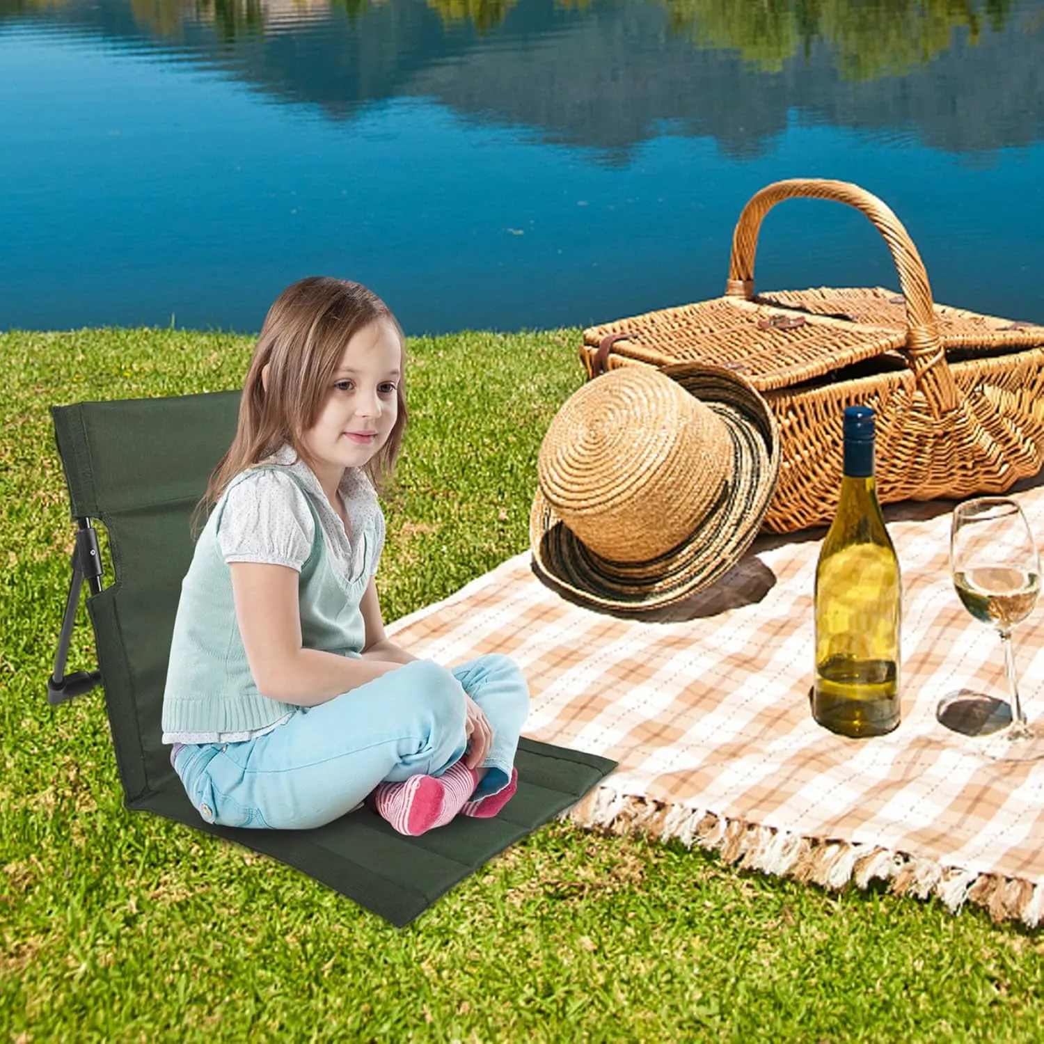 Folding Beach Chair Breathable Stable Portable Beach Chair With Sponge Filling & Mesh Pocket Lightweight Soft Sturdy Folding Floor Chair for Fishing, Barbecues, Hiking, (Beige) Folding Beach Chair