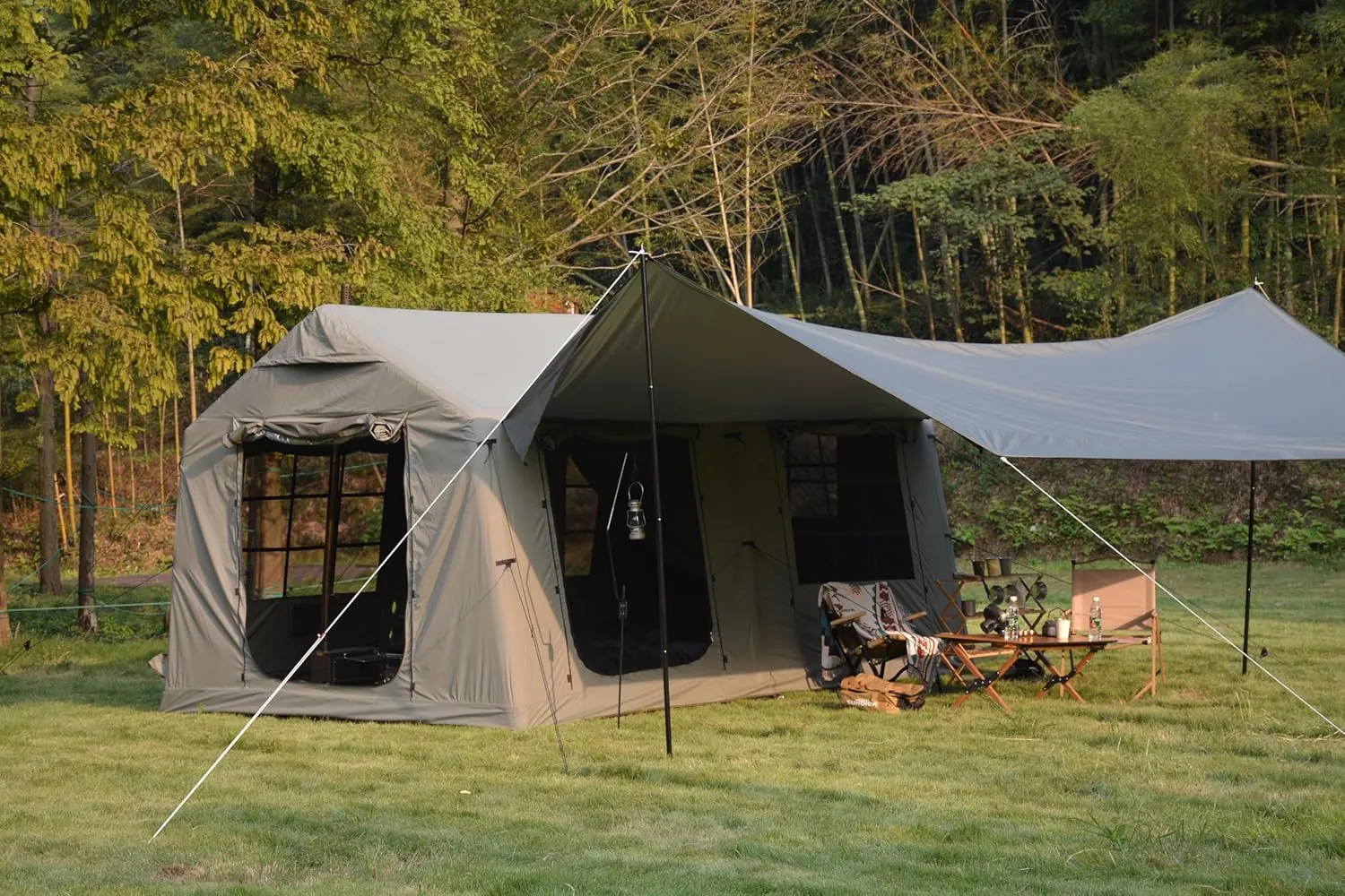 Inflatable Camping Tent with Hand Pump,Waterproof and Windproof,Blow up Tent w/Canopy,Portable Air Glamping Tents,4 Seasons,Easy Setup for 7-8 People