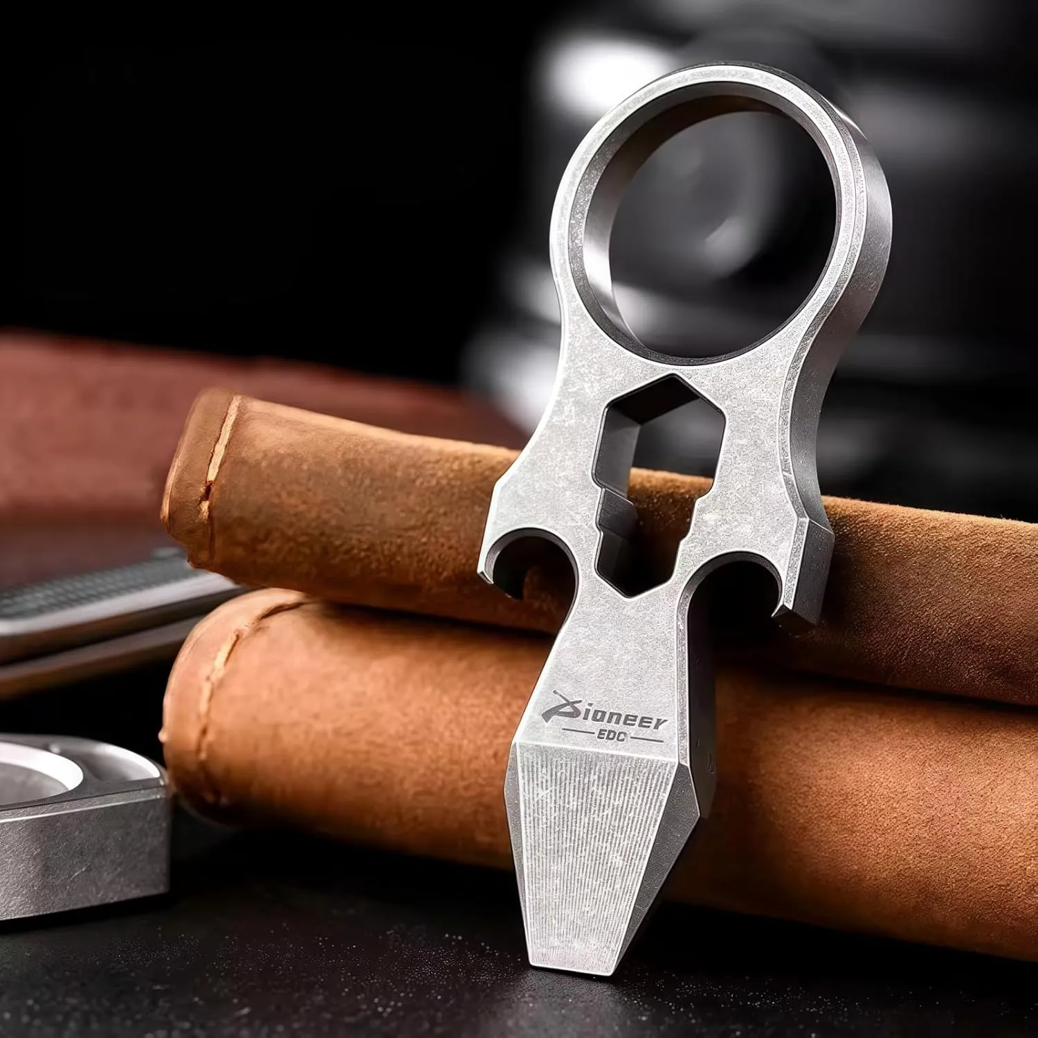 Keychain Multi-tool,Titanium Keychain Screwdriver Keychain Knife Bottle Opener Keychain,Edc Survival Tactical Gear,Keychains for Men with A Telescopic keyring,Gadgets for Men (Stone washing)