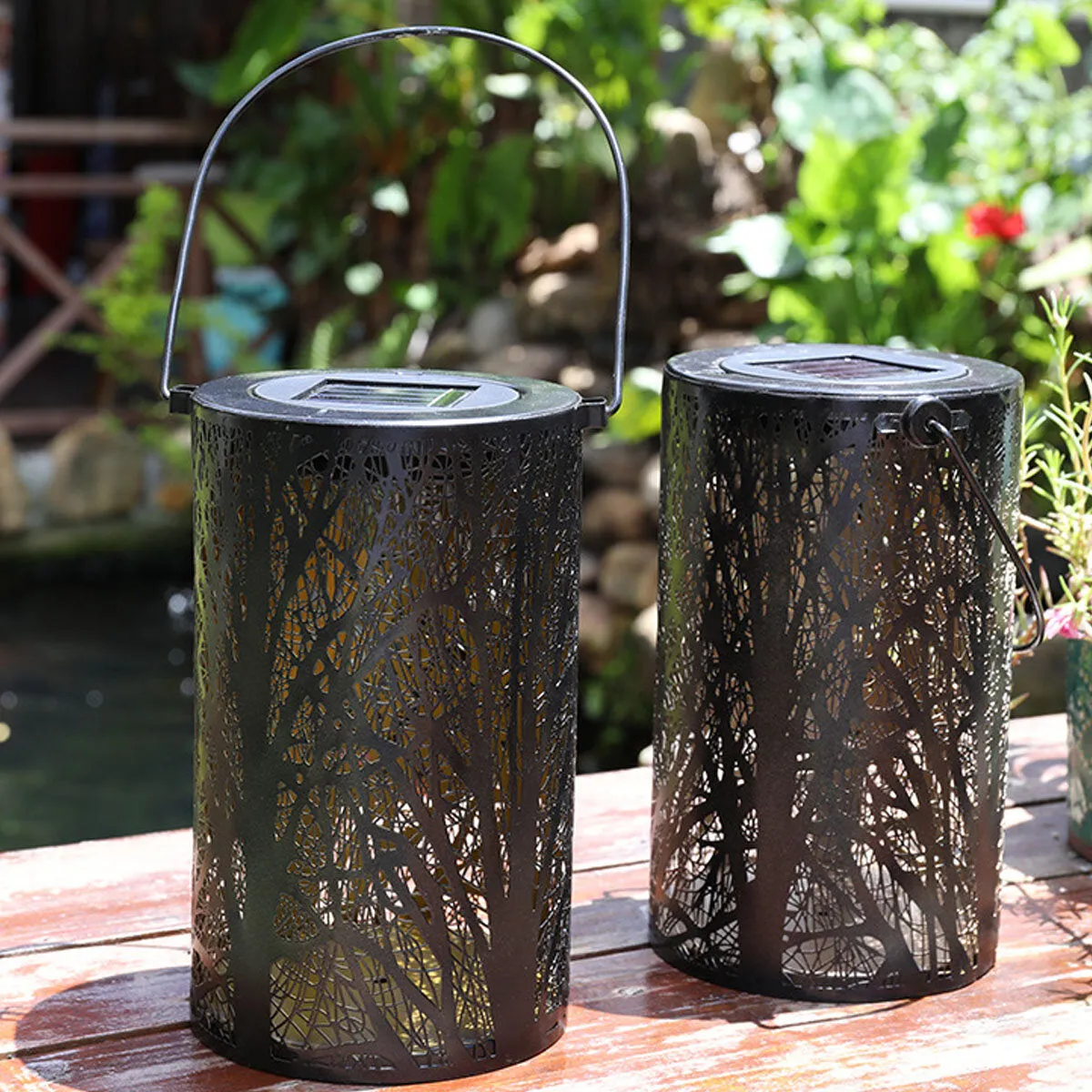 LED Solar Lantern Hanging Light Outdoor Garden Courtyard Retro Hollow Out Projection Lamp