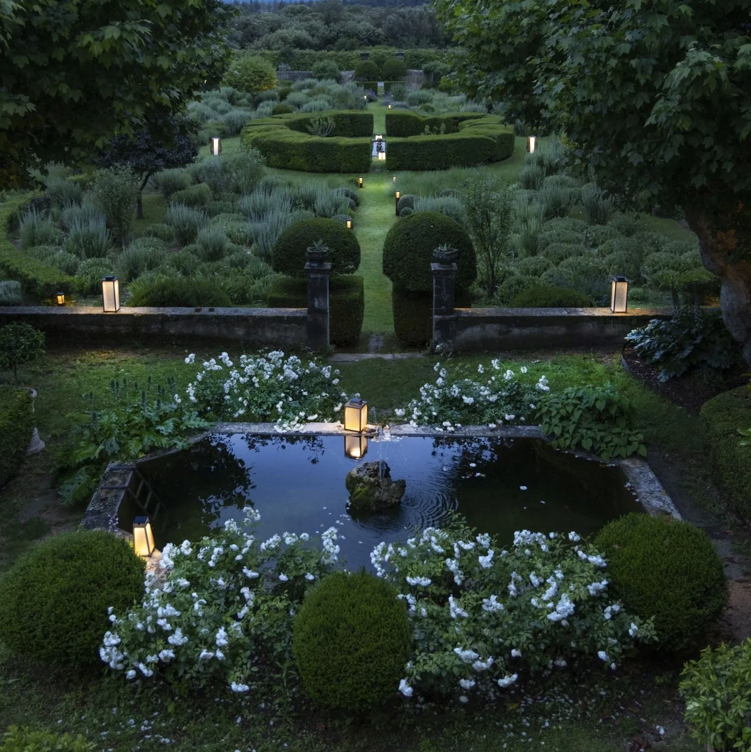 Les Jardins Tecka Solar Lantern