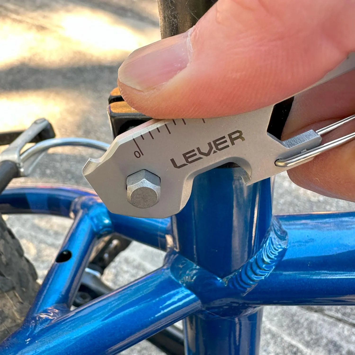Lever Gear CLiP KT Carabiner Keychain Multitool | Beer Bottle Opener Keychain Screwdriver Multitool Carabiner For Keys | Mini Pry Bar, Box Opener EDC Multi Tool Key Chain Tool For Men