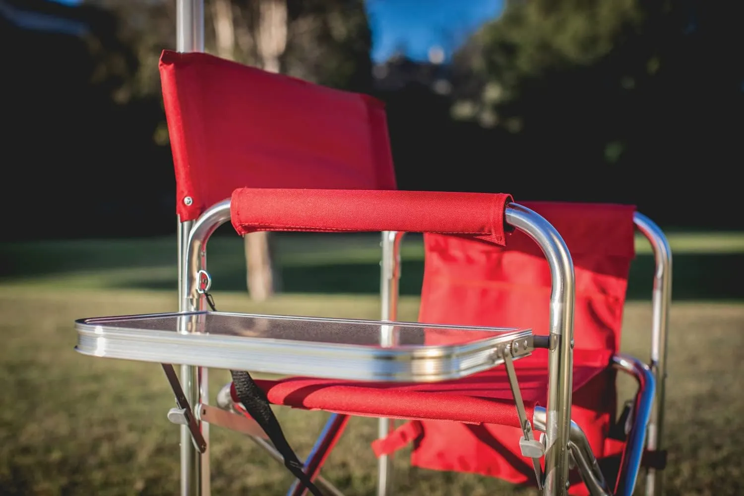 PICNIC TIME NCAA Cal Bears Sports Chair with Side Table - Beach Chair - Camp Chair for Adults