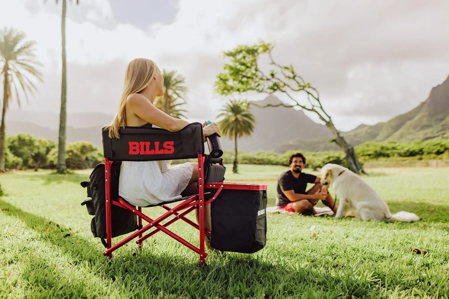 PICNIC TIME NFL Unisex-Adult NFL Fusion Camping Chair with Side Table and Soft Cooler, Beach Chair for Adults, Lawn Chair