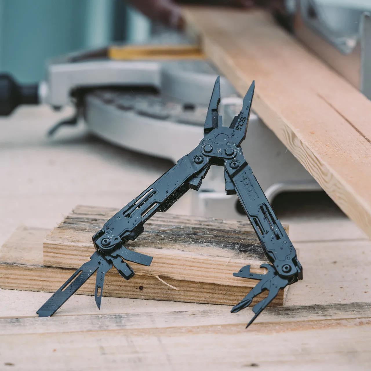 SOG Power Access Multitool – Black