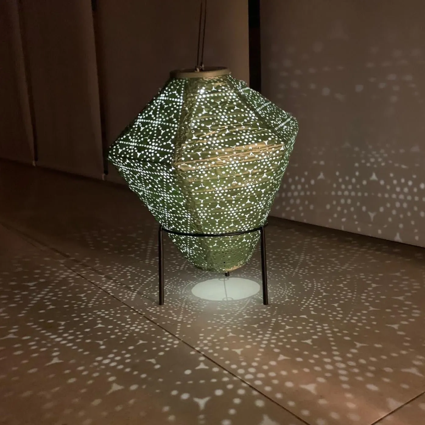 Solar Lantern - Green Diamond